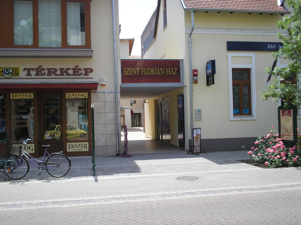 Mediterran Szallas Gyula Luaran gambar